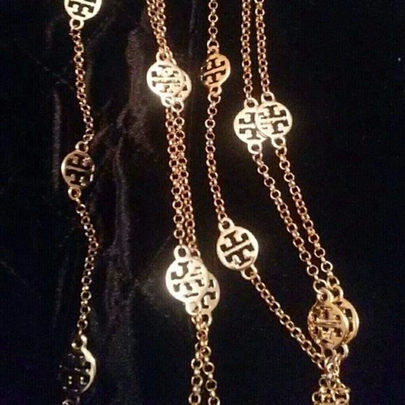 Tory Burch NWOT 3 Strand Gold Plated Necklace - Picture 6 of 8